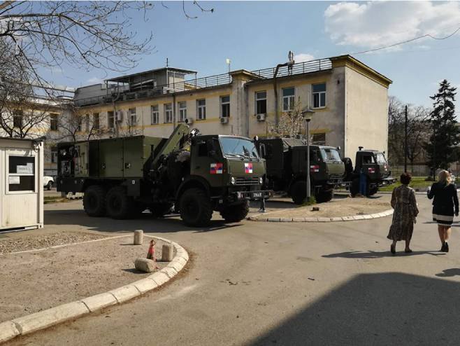 Dezinfekcija Poliklinike i hitne pomoći (foto: domzdravljabanjaluka.com) 