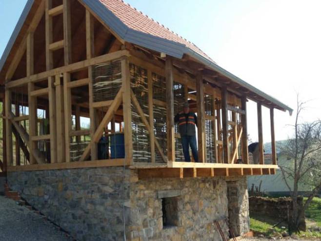Gradnja replike rodne kuće Branka Ćopića, Hašani, Foto: SRNA Gradnja replike rodne kuće Branka Ćopića, Hašani, Foto: SRNA