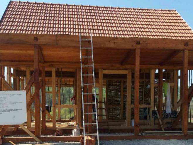Gradnja replike rodne kuće Branka Ćopića, Hašani (Foto: SRNA)