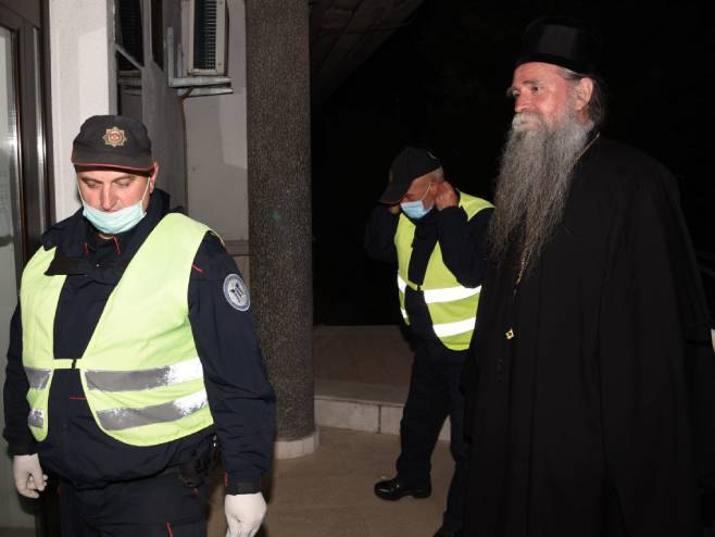 Владика Јоаникије (фото: Лука Зековић / Вијести) Владика Јоаникије (фото: Лука Зековић / Вијести) -
