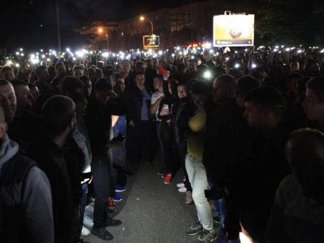 Okupljeni građani (foto: Luka Zeković) 