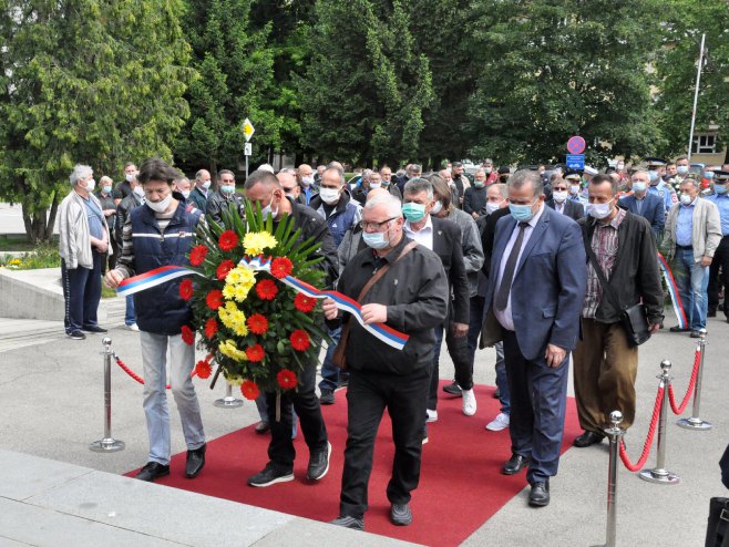 Полагање вијенаца, Приједор Полагање вијенаца, Приједор - Фото: СРНА