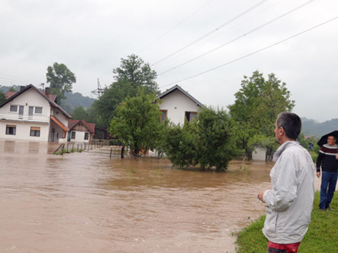 Živinice poplava (foto:A. Bajrić) 