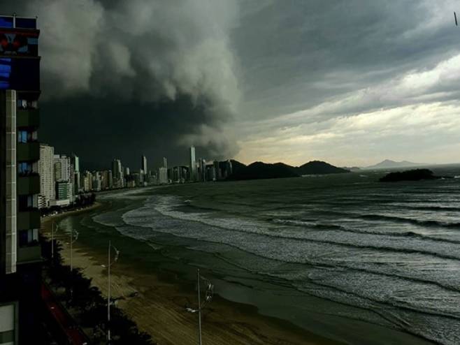 Eксплозивнa циклогенеза у Бразилу - Фото: Тwitter