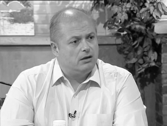 Милан Милеуснић (фото:Jutarnji program TV Pink) Милан Милеуснић (фото:Jutarnji program TV Pink) -