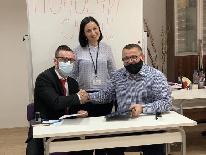 Потписивање уговора Потписивање уговора - Фото: РТРС