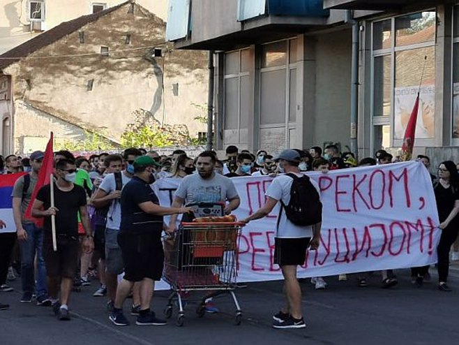 Novi Sad - protesti (foto:021.rs) 