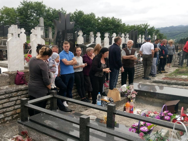 Парастос убијеним Србима на Залазју - Фото: РТРС