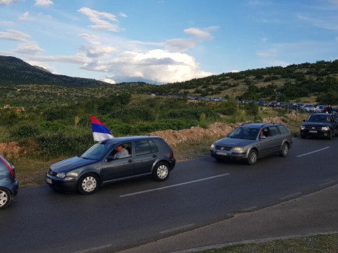 Ауто-литија, Црна Гора (Фото: Спутњик) Ауто-литија, Црна Гора (Фото: Спутњик) -