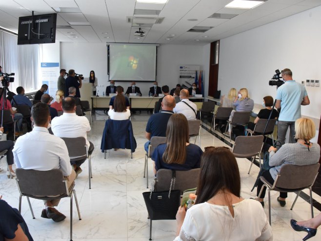Бањалука - представљена интернет платформа "Плодови села" Бањалука - представљена интернет платформа "Плодови села" - Фото: СРНА