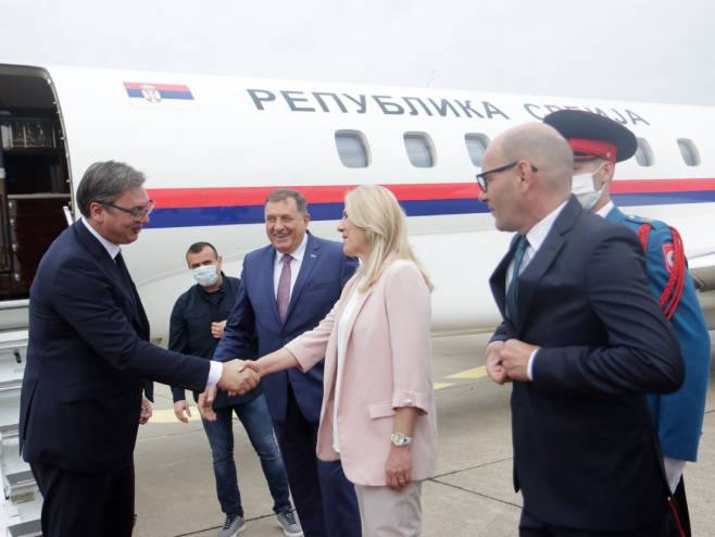 Vučić, Dodik i Cvijanović (Foto: RTRS)