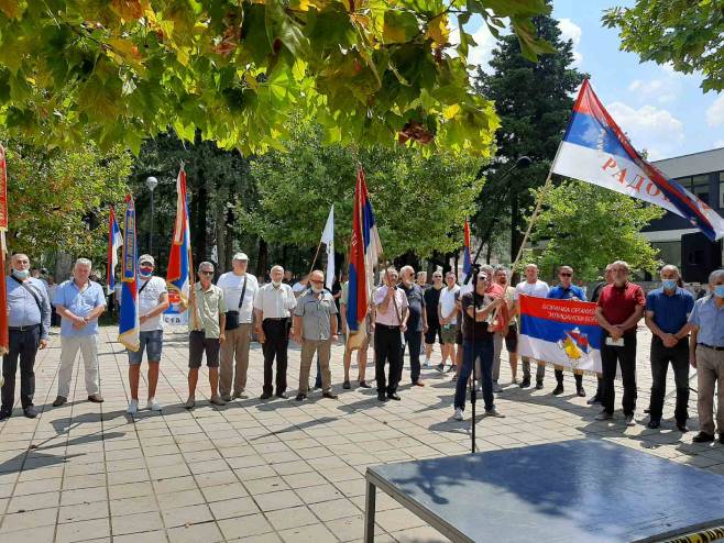 Требиње: Мирни протест "Пет до дванаест" - Фото: РТРС