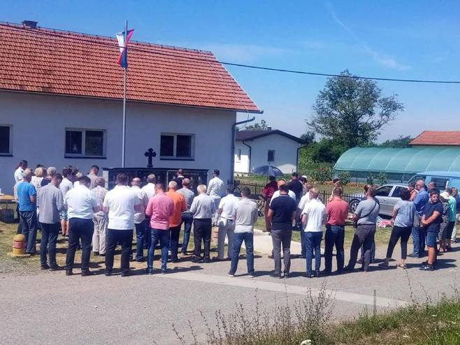 Парастос у Броду Парастос у Броду - Фото: СРНА