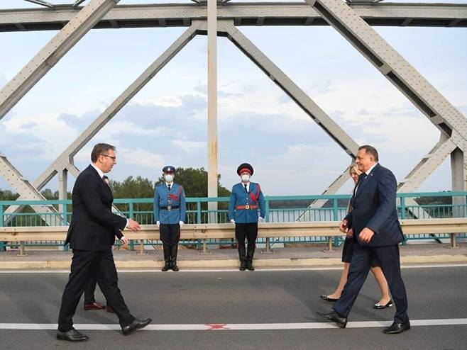 Simbolični susret Vučića i Brnabićeve sa Dodikom i Cvijanovićevom (Foto: Tanjug)