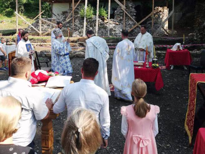 Mitropolit Hrizostom služio Svetu arhijerejsku liturgiju u manastiru Udrim kod Zavidovića, Foto: SRNA