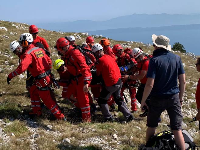 Акција спасавања унесрећеног параглајдера на Биокову (фото: hgss.hr) Акција спасавања унесрећеног параглајдера на Биокову (фото: hgss.hr) -