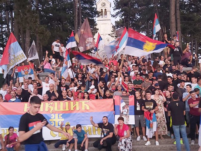 Никшић - литија  (фото:in4s.net) - Фото: РТРС