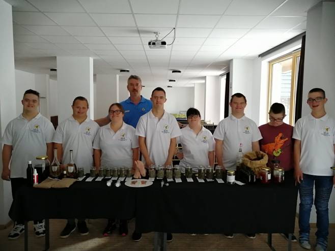 Фитотерапеутска радионица на Јахорини Фитотерапеутска радионица на Јахорини -