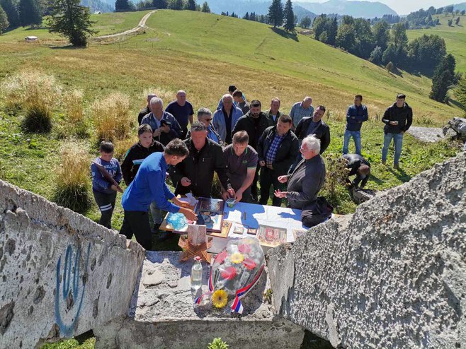 Meokrnje na Vlašiću- parastos srpskim borcima