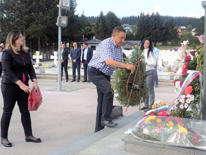 Sokolac - obilježen Dan nestalih i poginulih u odbrambeno-otadžbinskom ratu Republike Srpske (Foto: SRNA)