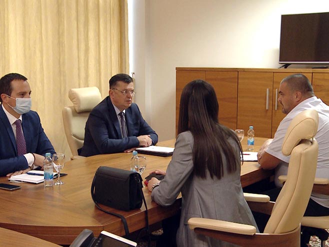 Тегелтија са Рунићевом и Радивојшом Тегелтија са Рунићевом и Радивојшом - Фото: СРНА