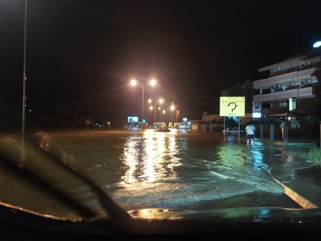 Улице у Бару под водом Улице у Бару под водом - Фото: vijesti.me