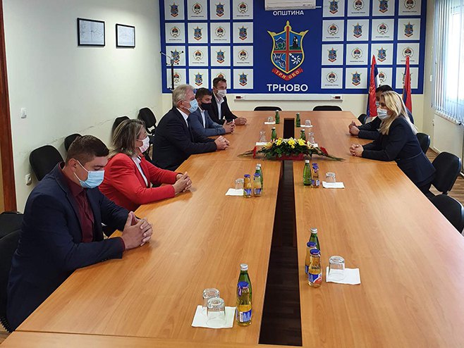Цвијановић у Трнову Цвијановић у Трнову - Фото: РТРС