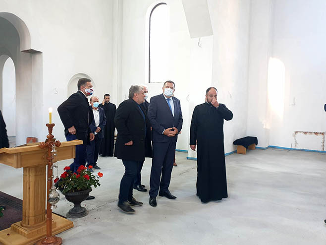 Dodik posjetio Saborni hram (Foto: SRNA)