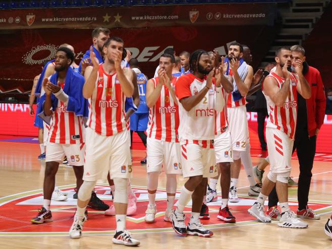 Кошаркаши Звезде (фото: twitter.com / kkcrvenazvezda) Кошаркаши Звезде (фото: twitter.com / kkcrvenazvezda) -