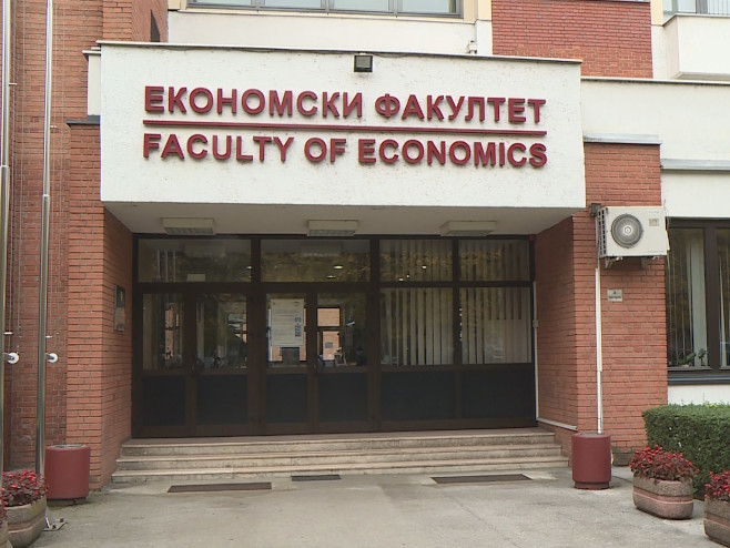 Економски факултет Бања Лука Економски факултет Бања Лука - Фото: РТРС