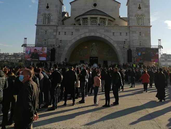 Сахрана митрополита Амфилохија у Саборном храму у Подгорици (фото:Sputnik / Александар Милачић) 