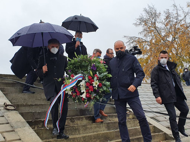 Vukovar - sjećanje na srpske žrtve (foto: Twitter)