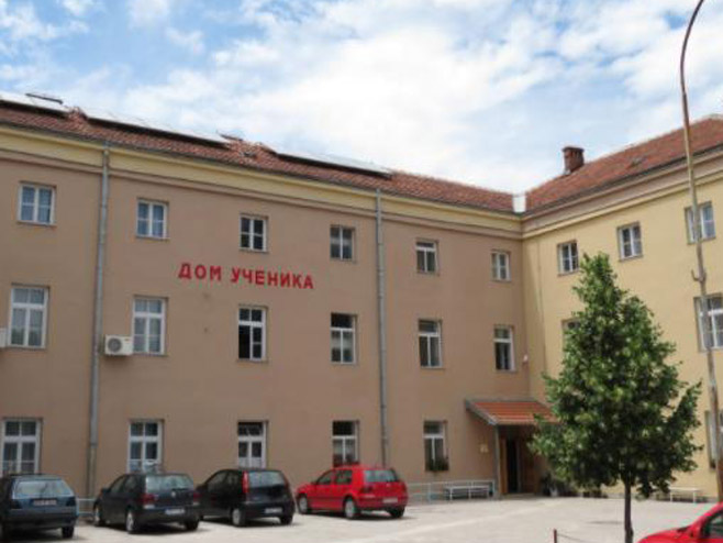 Дом ученика у Требињу (фото:domucenikatrebinje.com) Дом ученика у Требињу (фото:domucenikatrebinje.com) -