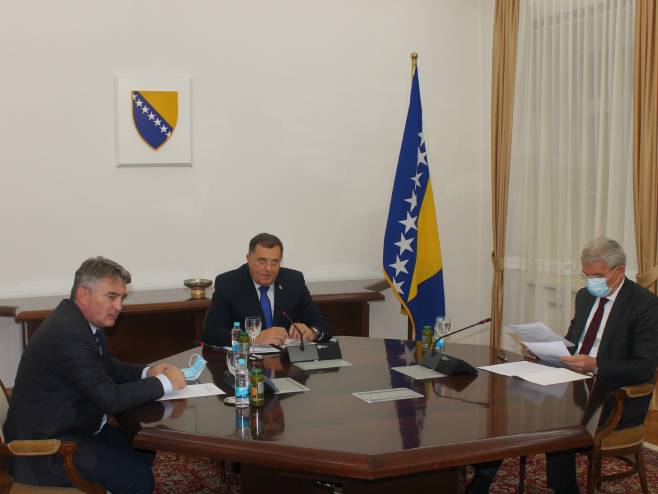 Предсједништво БиХ Предсједништво БиХ - Фото: www.predsjednistvobih.ba