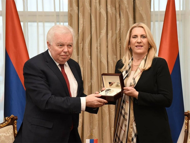 Иванцов - Цвијановић (Фото: instagram.com/zeljka.cvijanovic) Иванцов - Цвијановић (Фото: instagram.com/zeljka.cvijanovic) -