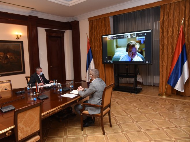 Вишковић са представницима мисије ММФ Вишковић са представницима мисије ММФ - Фото: РТРС