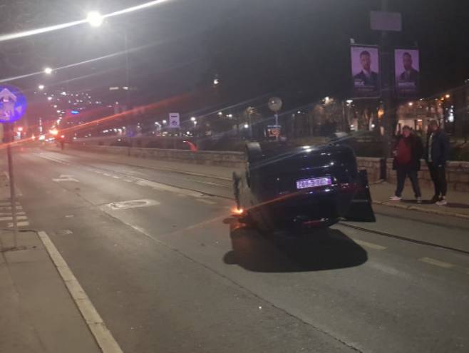 Saobraćajna nezgoda u Sarajevu (foto: D. HADŽOVIĆ) 