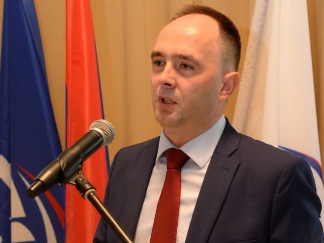 Дико Цвијетиновић (фото: www.bijeljina.org) Дико Цвијетиновић (фото: www.bijeljina.org) -