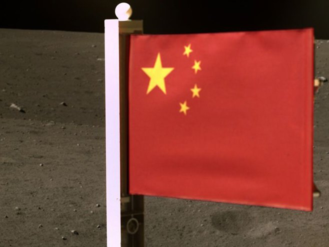 Кинеска застава на Мјесецу (фото:CNSA/CLEP) - 