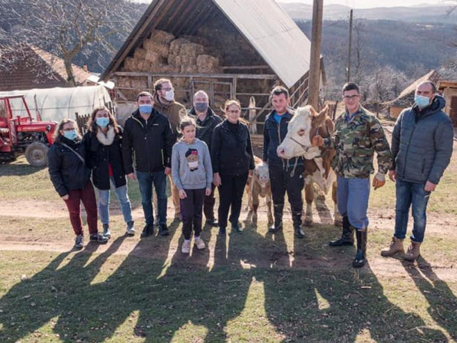 Novu godinu dočekali sa Srbima u Velikoj Hoči - Foto: facebook.com