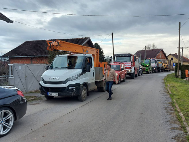 Помоћ из Козарске Дубице за Мајур (фото: rtv-kd.com) - Фото: СРНА