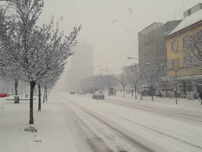 Banjaluka pod snijegom (Foto: RTRS)