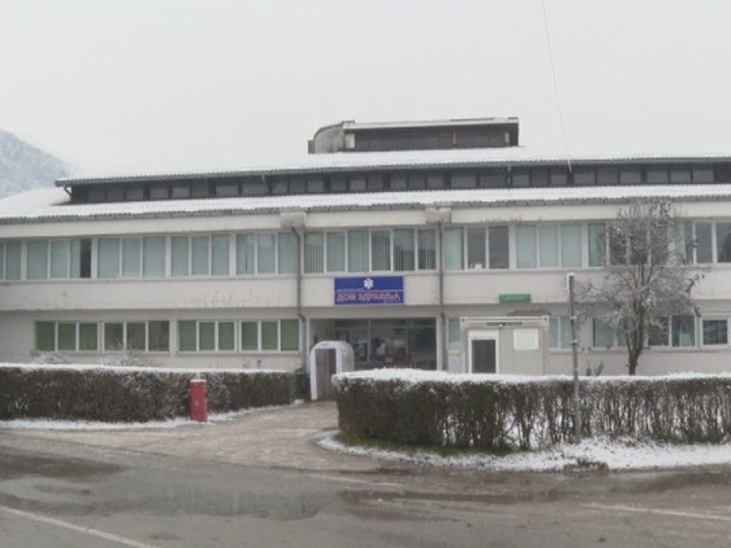 Рачуни здравствених установа блокирани, угрожено пружање услуга