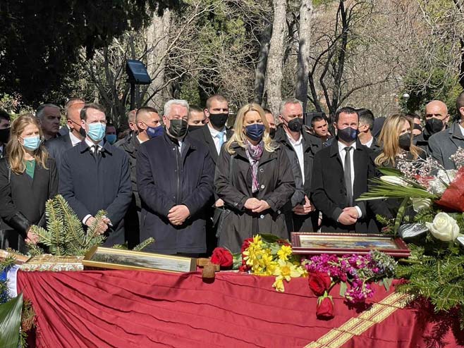 Предсједница Цвијановић на сахрани владики Атанасију - Фото: РТРС