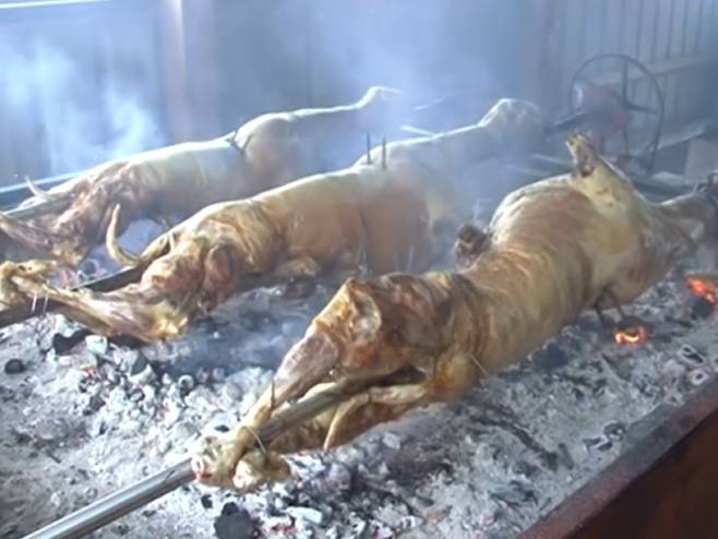 Фочанска јагњетина - Фото: РТРС