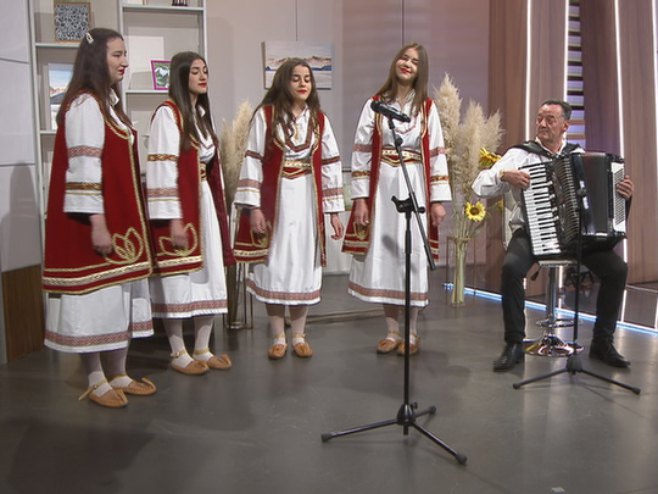 Етно ансамбл Успомене из Дрвара Етно ансамбл Успомене из Дрвара - Фото: РТРС