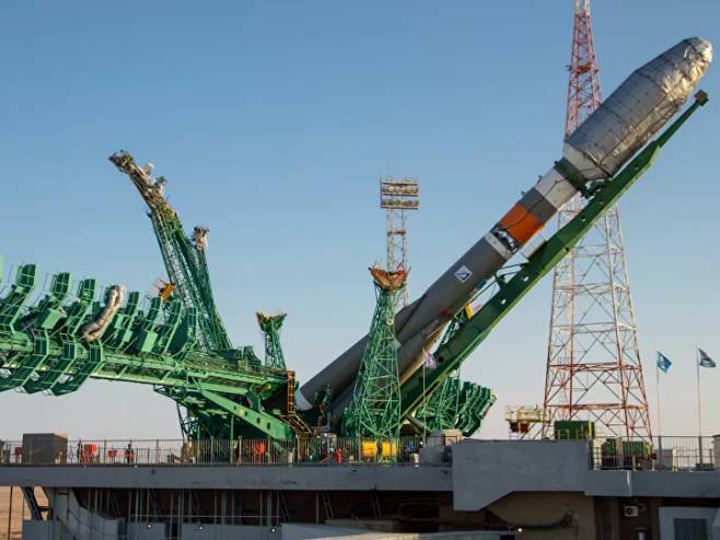 После 184 дана „Сојуз МС-17“ се вратио на Земљу (Фото: rs-lat.sputniknews.com) После 184 дана „Сојуз МС-17“ се вратио на Земљу (Фото: rs-lat.sputniknews.com) -