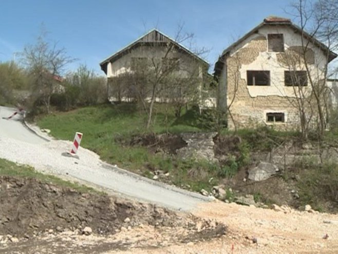 Uzurpiranje srpske imovine - Foto: RTRS