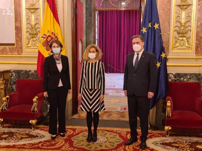 Никола Селаковић у Шпанији (Фото: Министарство спољних послова Србије) Никола Селаковић у Шпанији (Фото: Министарство спољних послова Србије) -