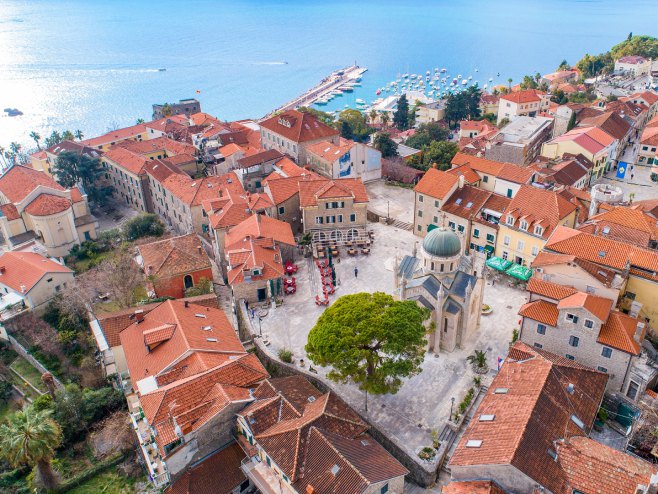 Herceg Novi (foto: facebook.com/hercegnovi.travel) - 